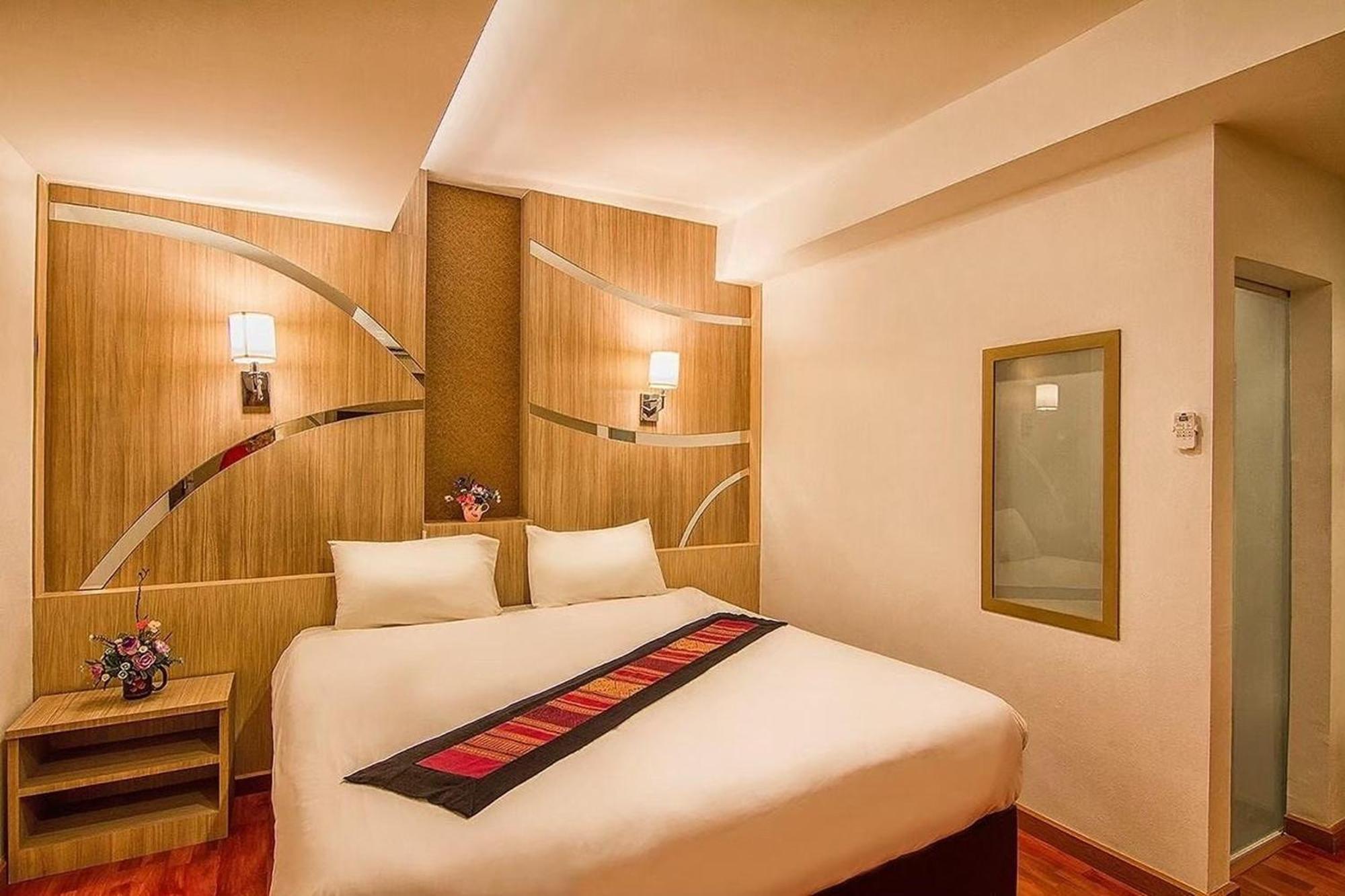 Delio Boutique Hotel Удон Тани Екстериор снимка