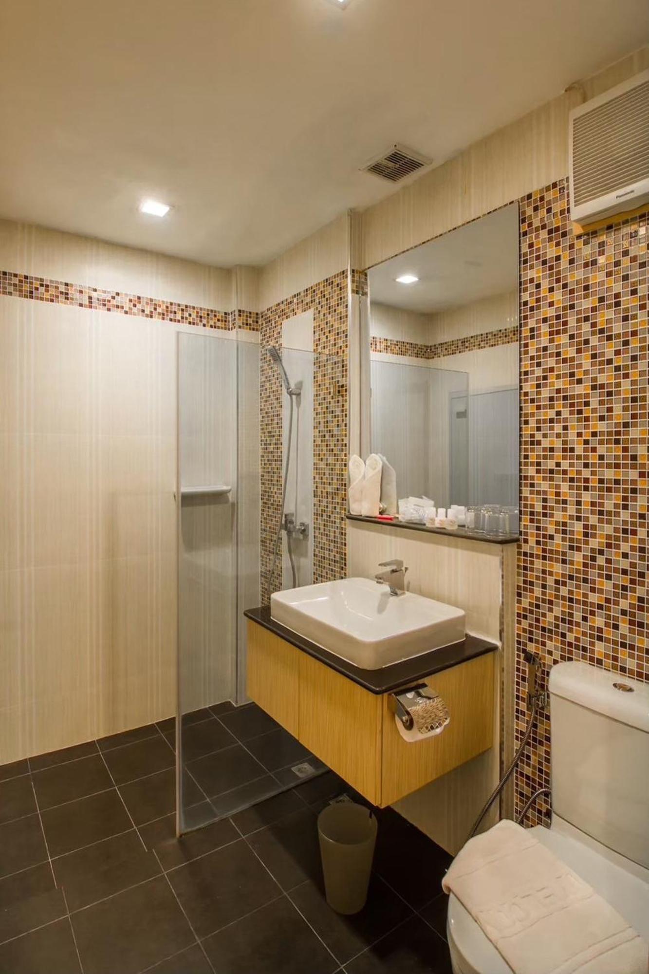 Delio Boutique Hotel Удон Тани Екстериор снимка