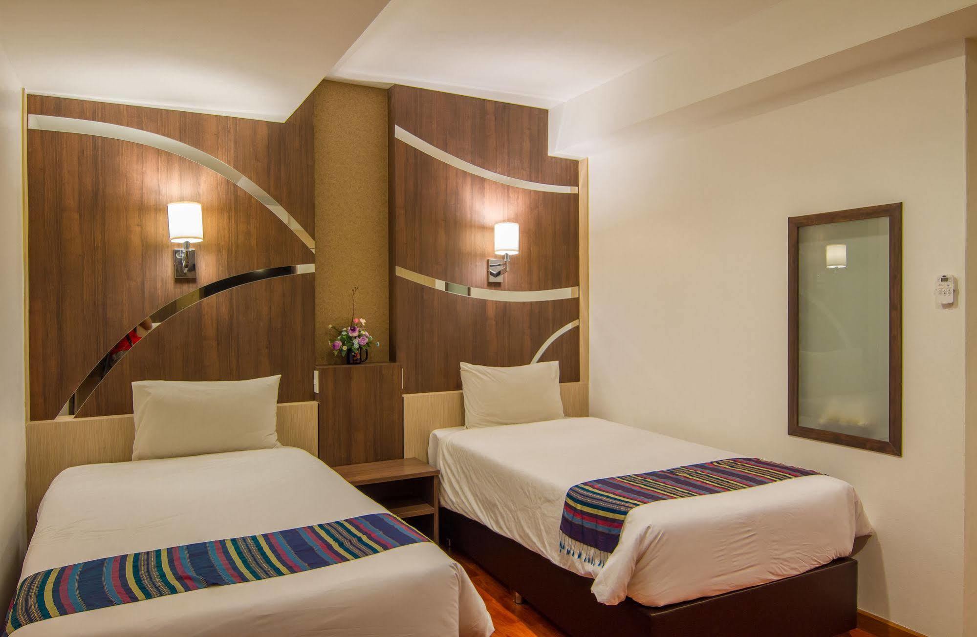 Delio Boutique Hotel Удон Тани Екстериор снимка